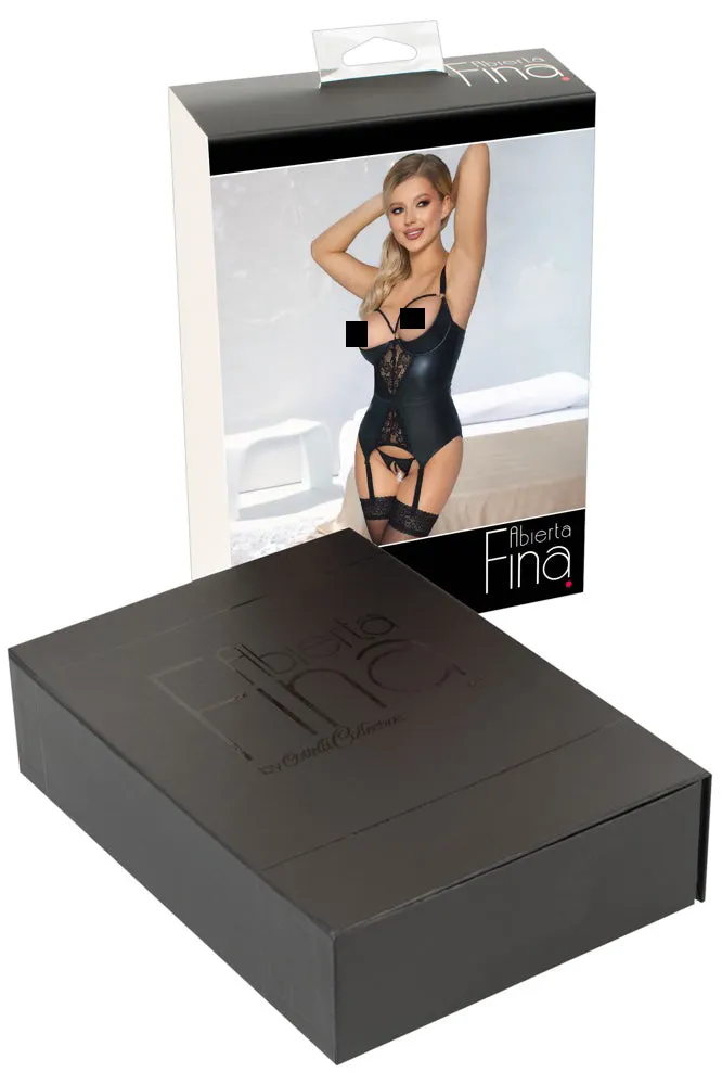 Abierta Fina Suspender Shirt and Thong