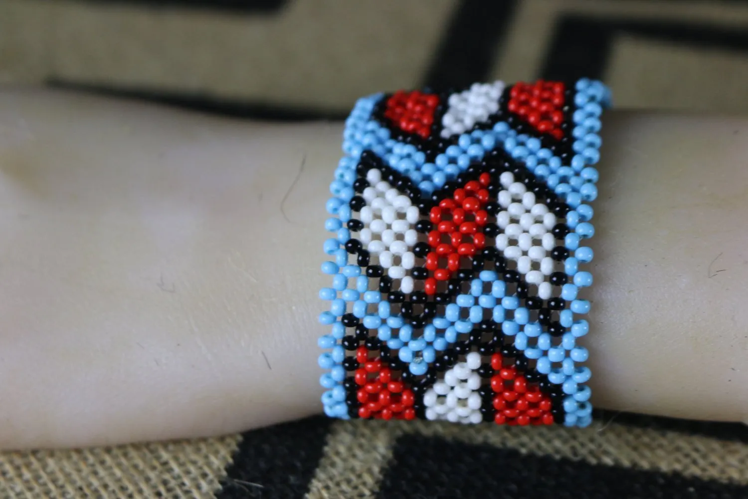Art# K197  3.5  inch. Original Kayapo Traditional Peyote stitch Beaded Bracelet from Brazil.