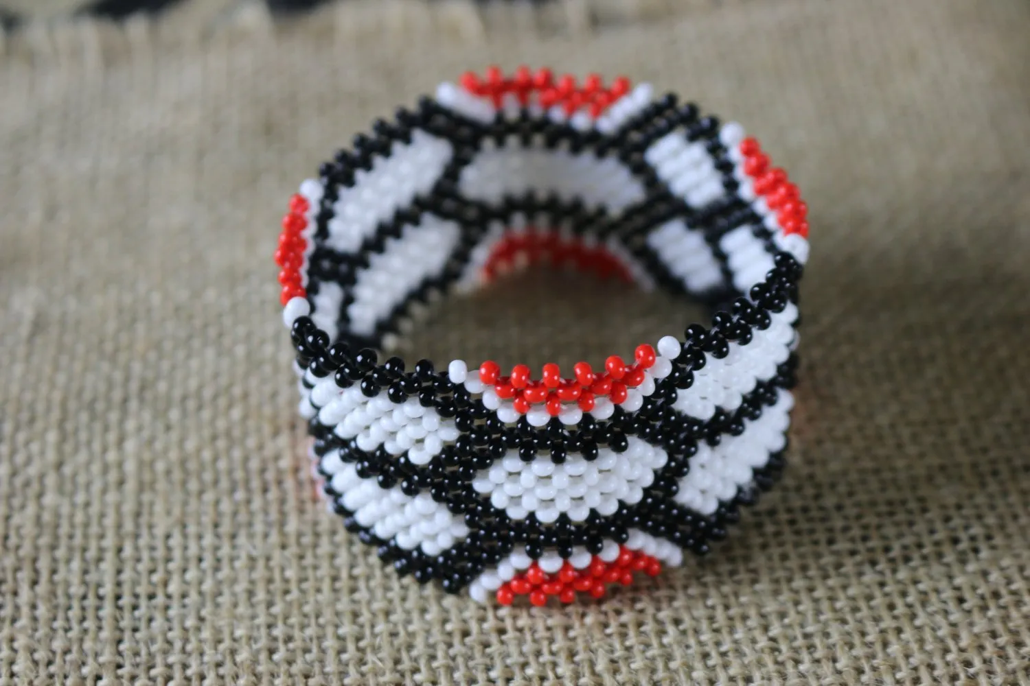 Art# K266  3.5  inch. Original Kayapo Traditional Peyote stitch Beaded Bracelet from Brazil.