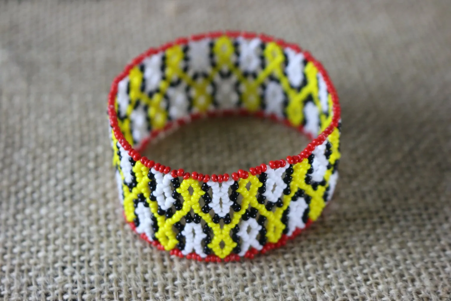 Art# K281  3  inch. Original Kayapo Traditional Peyote stitch Beaded Bracelet from Brazil.