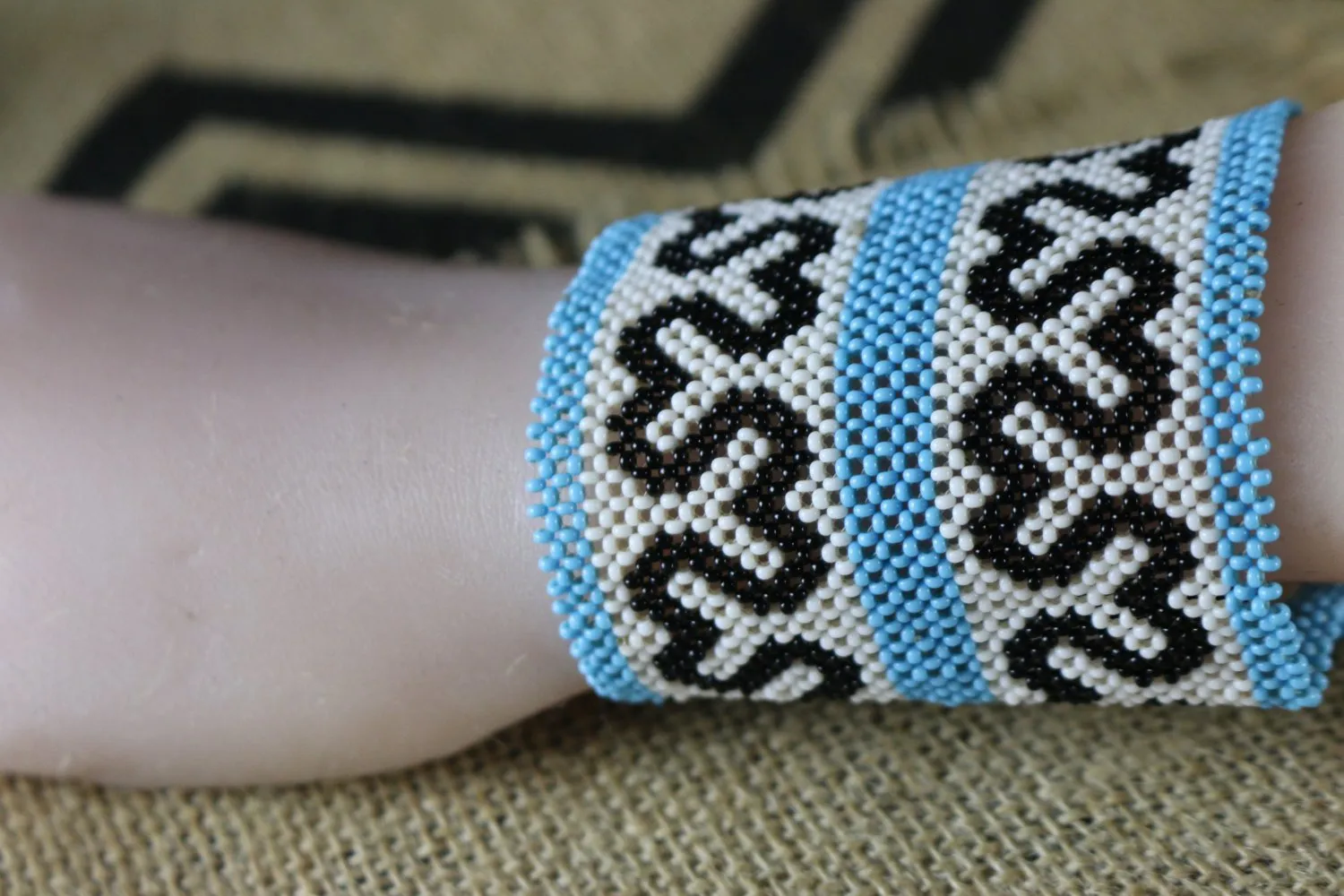 Art# K384  3.5  inch. Original Kayapo Traditional Peyote stitch Beaded Bracelet from Brazil