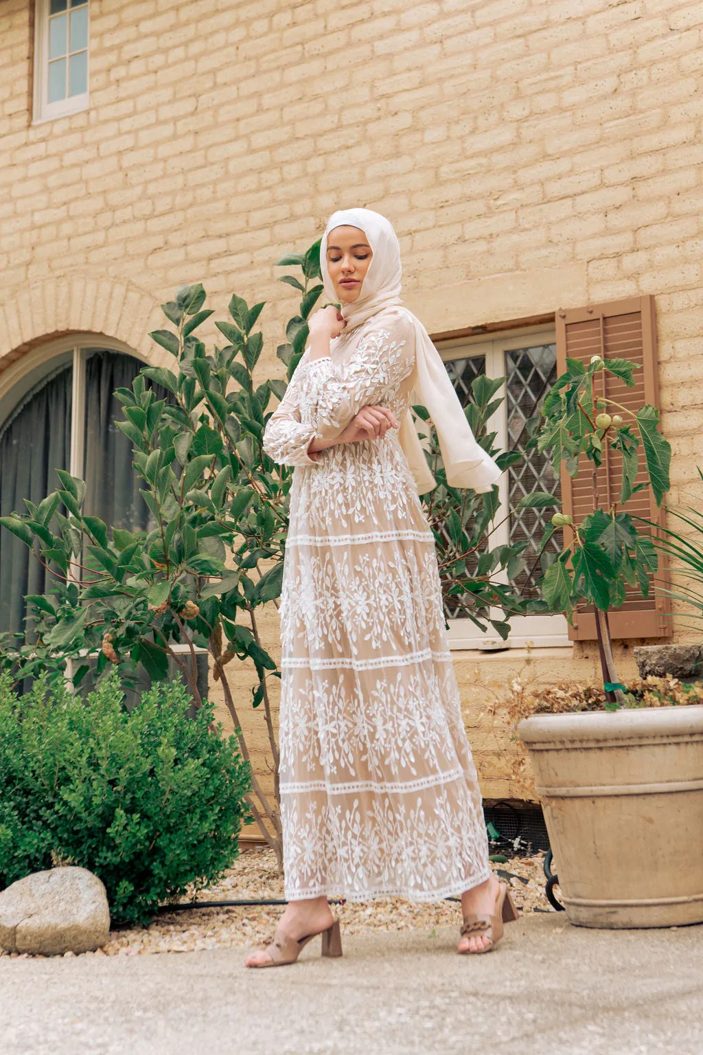 Avery Lace Maxi Dress - Chai Tea Latte