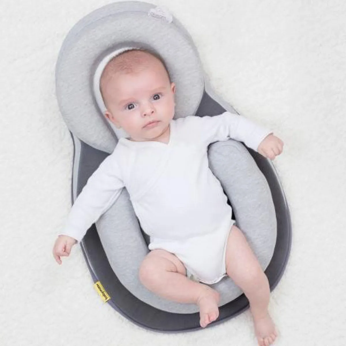COSYDREAM NEWBORN LOUNGER - SMOKEY by Babymoov Original, From birth to 3 Months! Machine-washable, lightweight (0.55lbs) and foldable for easy travel and care! Retails $70 