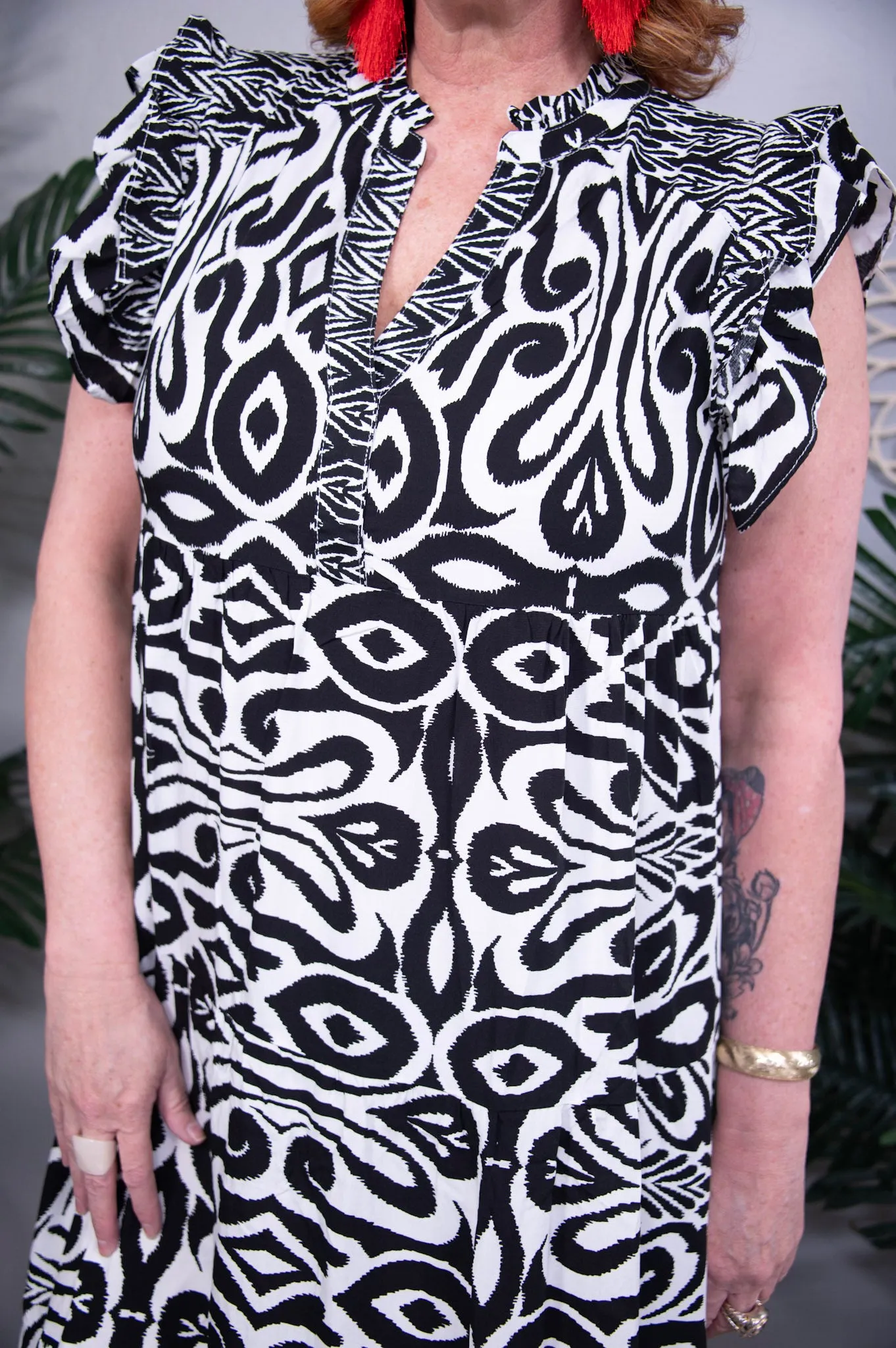 Feel The Energy Black Two Tone Border Midi Dress