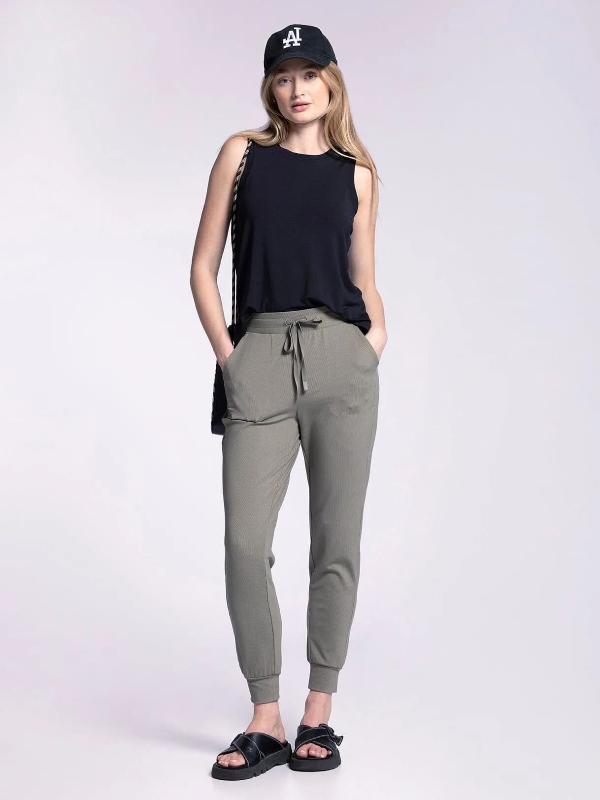 JUNIE TRAVEL JOGGER- PREPACK 6 UNITS