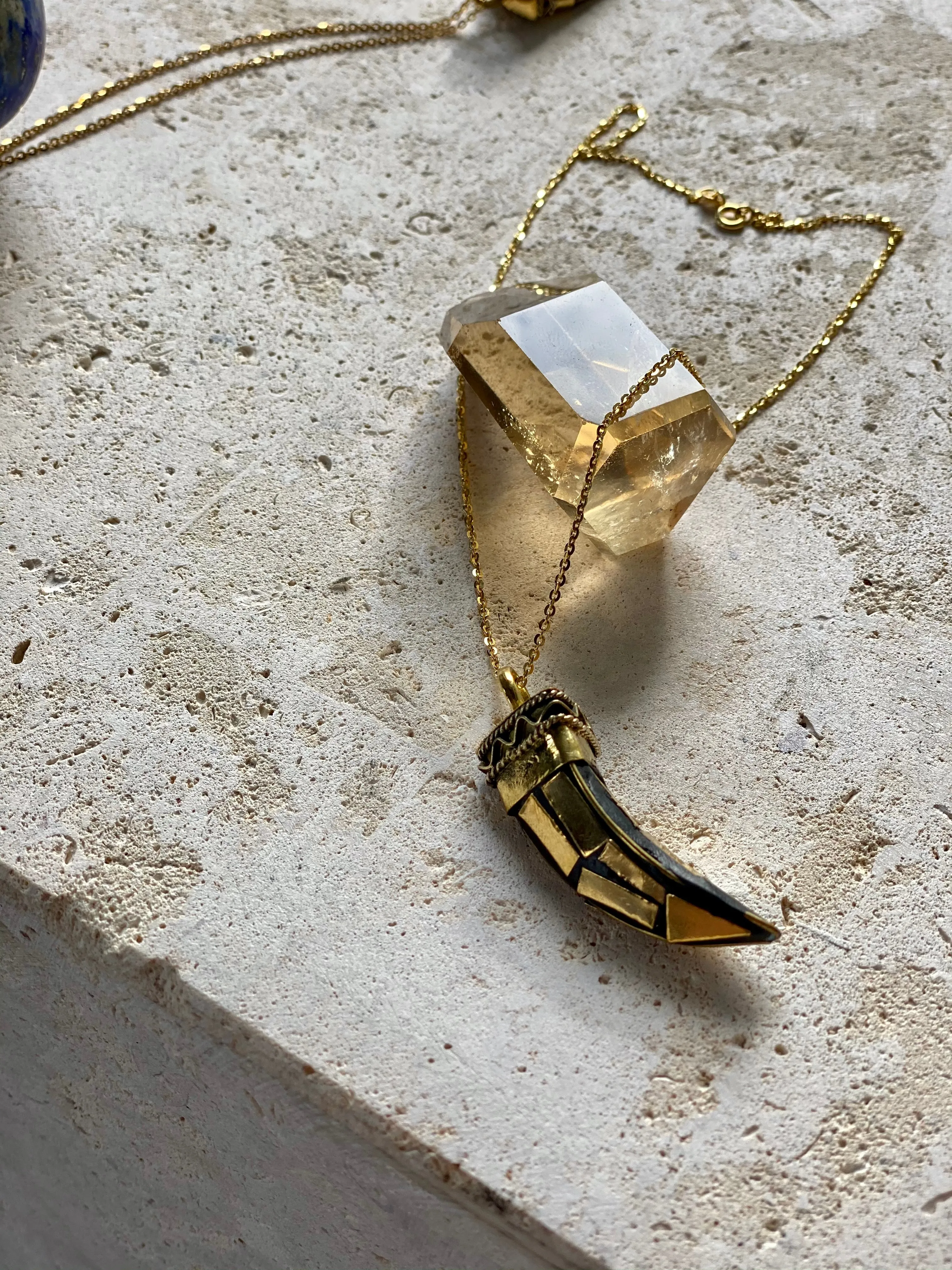 Lapis & Theia Horns