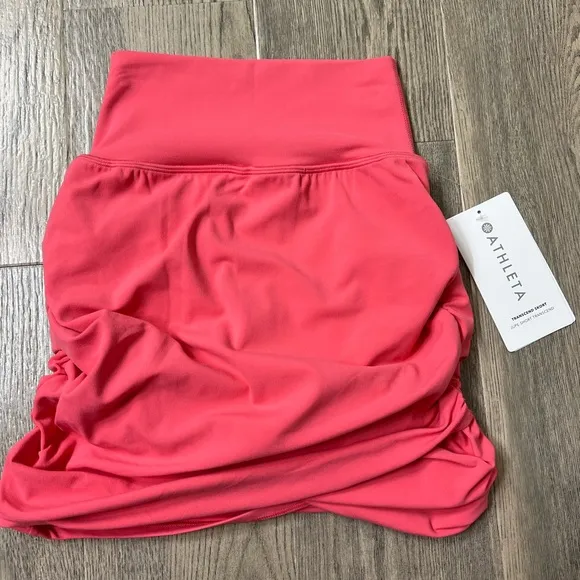 NWT Athleta Transcend SkortUltra-lightweight for a barely-there feeling.