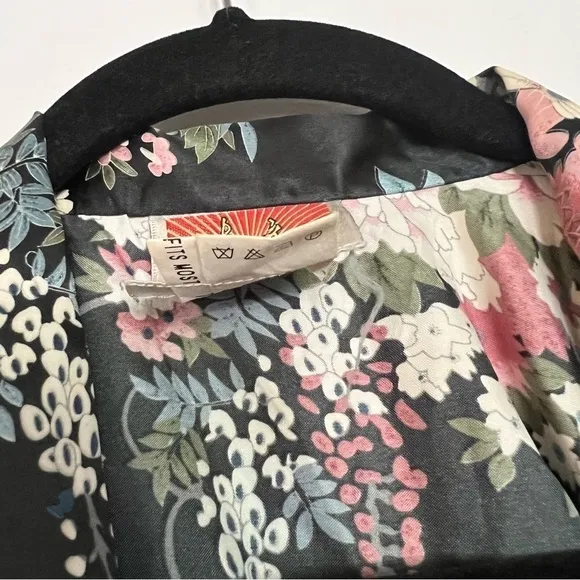 Oriental Black Pink Floral Kimono Robe One Size