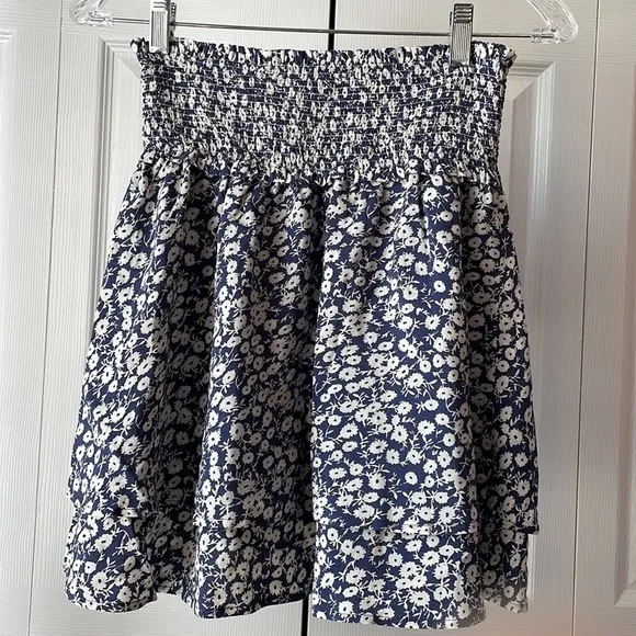 Rails Addison Skirt blue and white floral print sz small