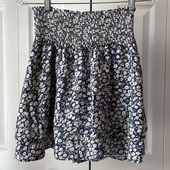 Rails Addison Skirt blue and white floral print sz small