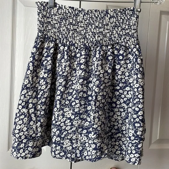 Rails Addison Skirt blue and white floral print sz small