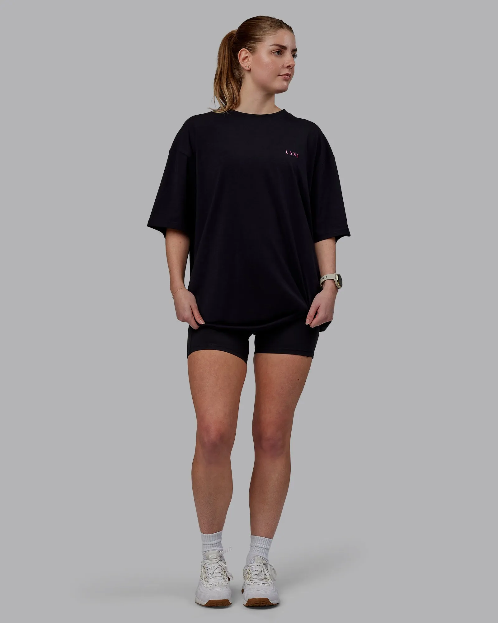 Unisex Lift-Up FLXCotton Tee Oversize - Black-Fuschia Pink