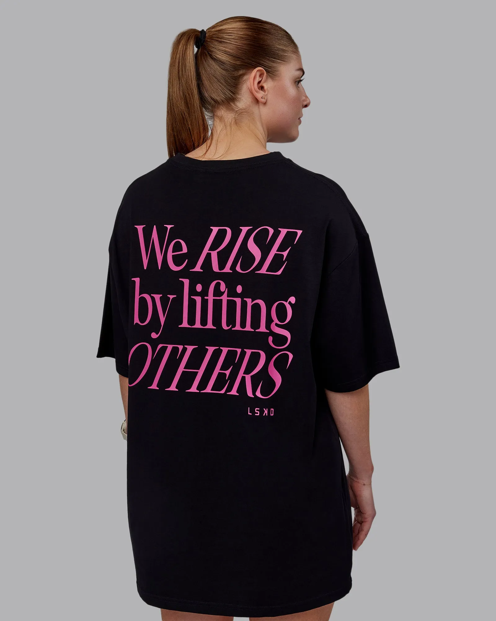 Unisex Lift-Up FLXCotton Tee Oversize - Black-Fuschia Pink